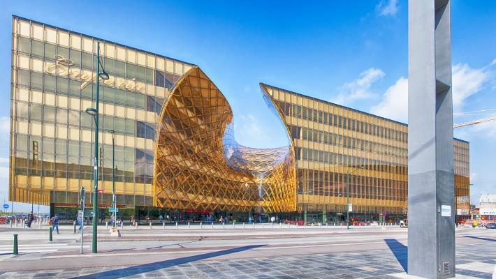 Emporia Shoppingcentrum Malmö (6.2 km) Besök vackra Malmö och njut av en dag i storstadsbruset! Besök Lilla Torg och njut av god mat, fika och små roliga butiker.