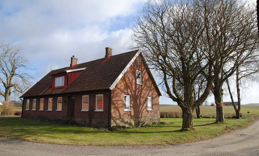 2 FASTIGHETSBESKRIVNING Fastighet: Adress: Ägare: Tax.värde: Område av Ystad Baldringtorp 2:3, Baldringe socken, Sövestadsbygdens församling, Skåne län.