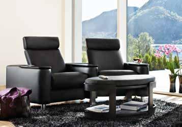 Stressless Pause SCA 121 visas i Palom Black/svart. Stressless dubbelpall.