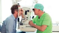 LINSBYTE Dagen för din linsbytesoperation Din operation görs av en av våra erfarna ögonläkare som assisteras av två sköterskor.