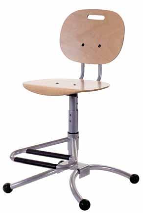 Stolen är stabilt upphängningsbar och stapelbar. Reglerbart fotstöd. Sitthöjd 50 cm, sittdjup 40 cm, bredd 40 cm. Vikt 6,6 kg. 725:- 30640 Stol Trine Björk.