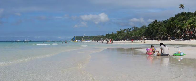 18 FILIPPINERNA Ladda ner fler reseguider på www.aftonbladet.se/reseguider 19 5 x racay racay är Filippinernas mest kända strandresmål men har det senaste decenniet blivit alltmer överbefolkat.