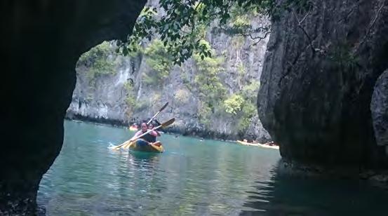 Det finns inga stränder inne i Puerto Princesa men staden är en bra utgångspunkt för utflykter i Honda Bay och till Sabang underground river. Flyg från Manila eller Cebu.