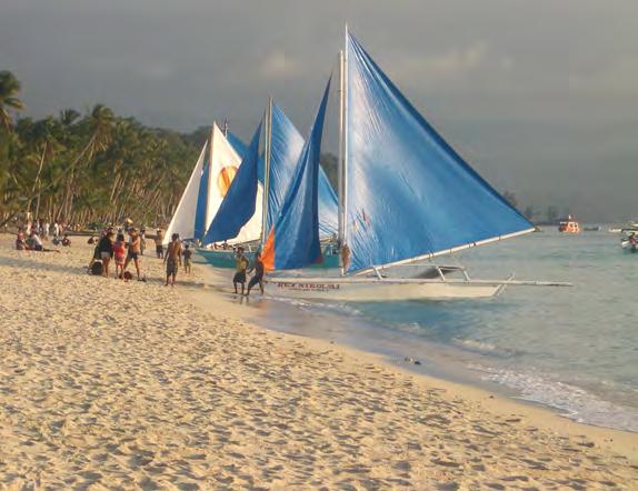 2 FILIPPINERNA En ö, en strand och tropisk värme It s more fun in the Philippines! Så lyder senaste parollen från landets turistmyndighet.