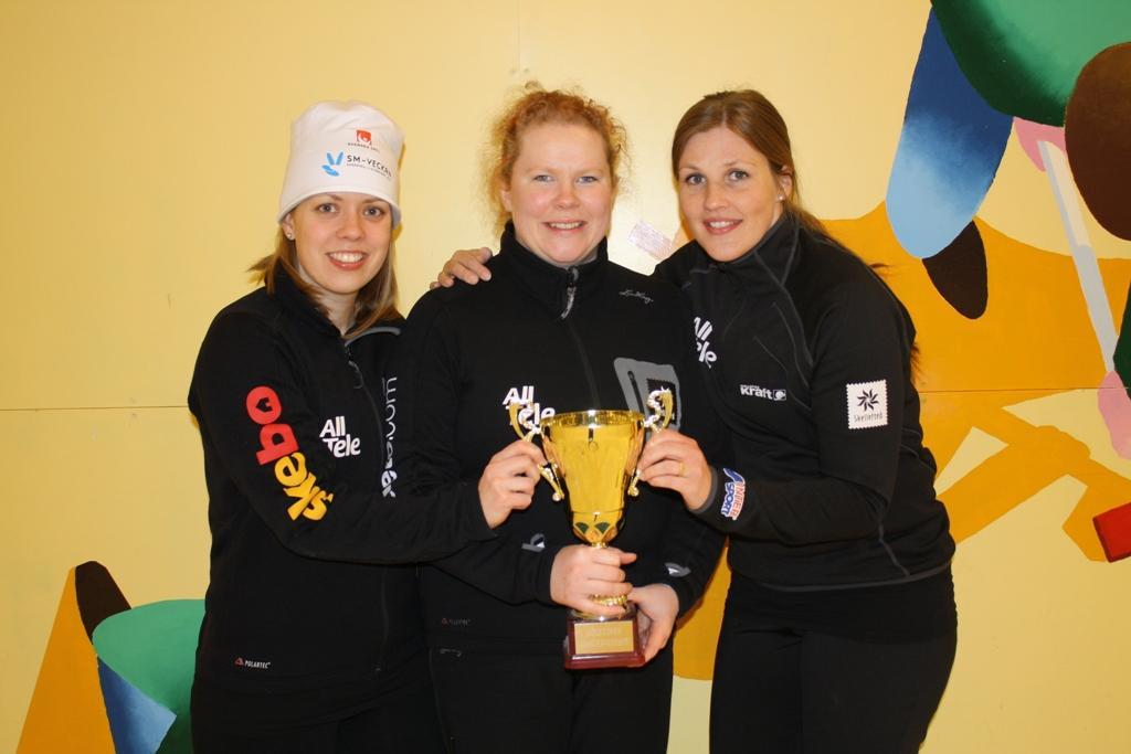 2011 Segrade Team AllTele, Skellefteå CK, Stina Viktorsson Skip, Christina Bertrup Maria Wennerström och Margaretha Sigfridsson. I finalen besegrades Lag Eriksson med Kurt Eriksson som Skip.