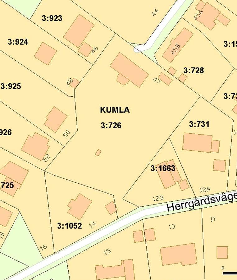 4 (6) Kumla 3:726 med grannfastigheter Gällande detaljplan från 1955 Historik och kulturhistoriskt värde Kumla 3:726 utgörs av mangårdsbyggnaden till Kumla herrgård, troligen uppförd i slutet av