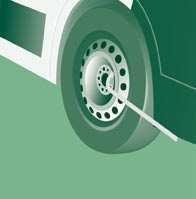 Byta ett hjul - Fäst hållaren H och skruva fast handtaget G. - För in hylsan A i hålet och skruva fastskruven med spärrnyckeln B, för att montera hjulet. - Ställ undan verktygen och hjulkapseln.