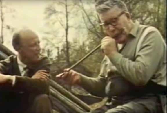 Hon har fördjupat sig i den ångermanländska folkmusiktraditionen. På Cd:n Rätt nu är det på tiden som släpptes 2004 fanns Farfars polska med.