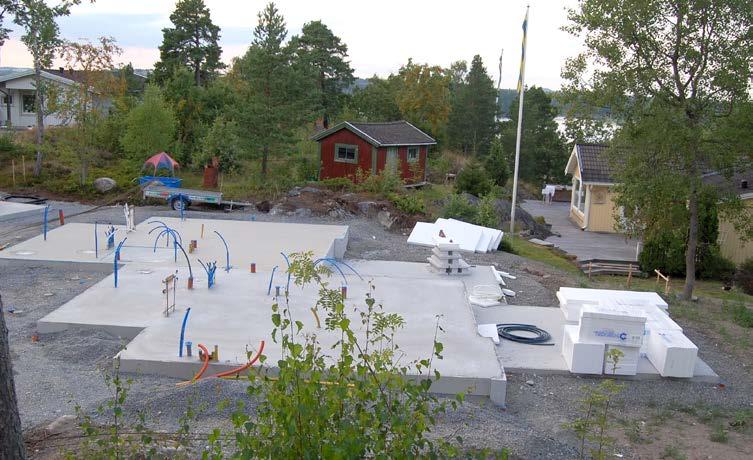 Grund Platta på mark Grunden till ditt Movehome är platta på mark, som läggs med kantbalk typ L 400, 100 mm betong med armering och 300 mm cellplast.