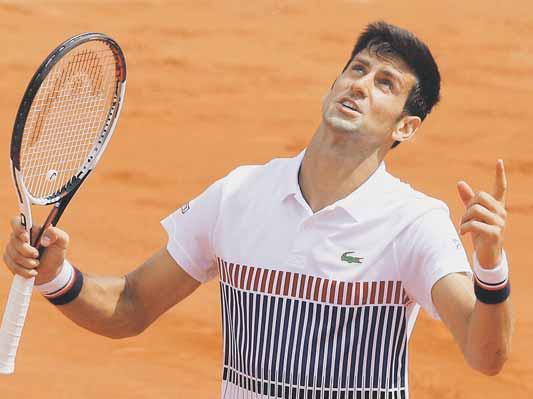 2017 Z PARÍŽA od nášho redaktora ŠTEFANA BUGANA Nadal kamaráta nešetril Obhajkyňa titulu Garbine Muguruzová vypadla s domácou Kristinou Mladenovicovou Rafael Nadal tento rok pôsobí ako špičkový hráč,
