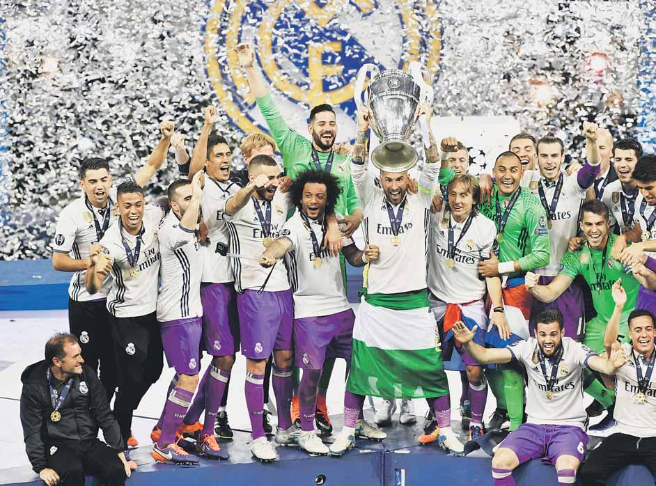 2 FUTBAL pondelok 5. 6. 2017 PO FINÁLOVOM ZÁPASE LIGY MAJSTROV JUVENTUS TURÍN REAL MADRID (1:4) OHLASY MÉDIÍ AS (Španielsko): Dvanástykrát legendami!