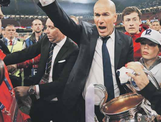 FUTBAL 3 600 gólov strelil Cristiano Ronaldo vo svojej kariére. Cristiano Ronaldo mal fantastickú sezónu. FOTO SITA/AP KĽÚČOVÉ MOMENTY 4. Higuainovu strelu spoza šestnástky zneškodnil K. Navas. 7.