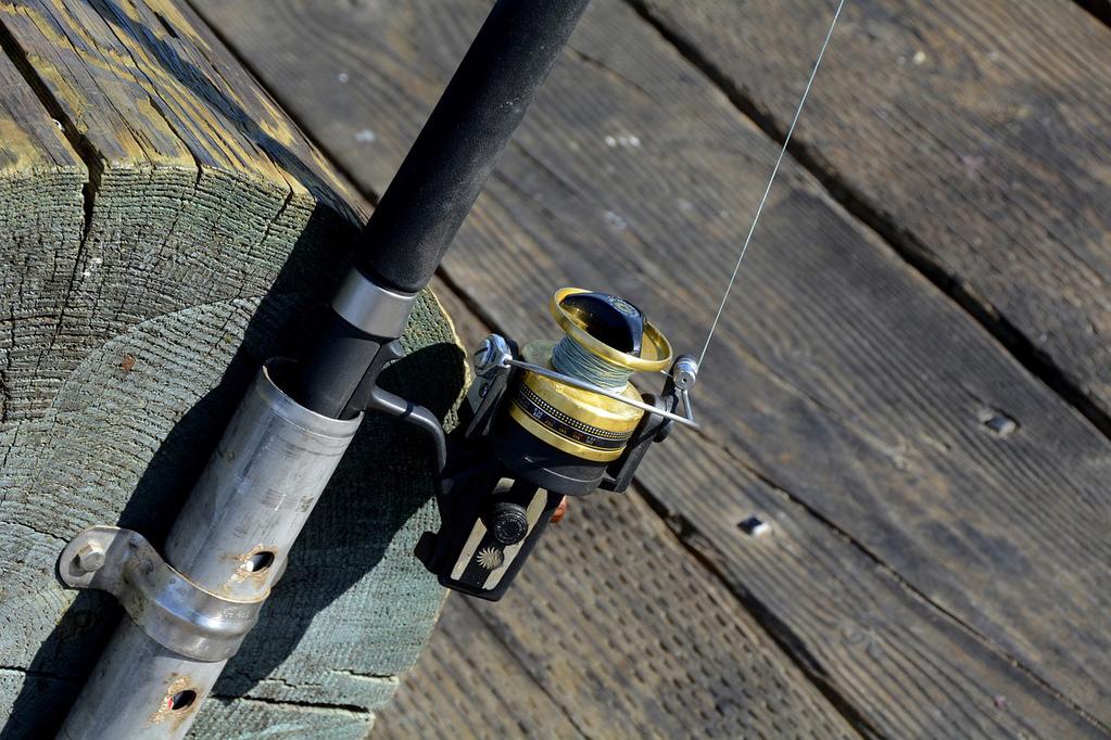 PROVA SPORTFISKE! Välkommen att prova på att fiska under en dag! Vi metar från bryggor, provar flugfiske, fiskar från båt (de som vill) samt lär er lite om fiskevård.