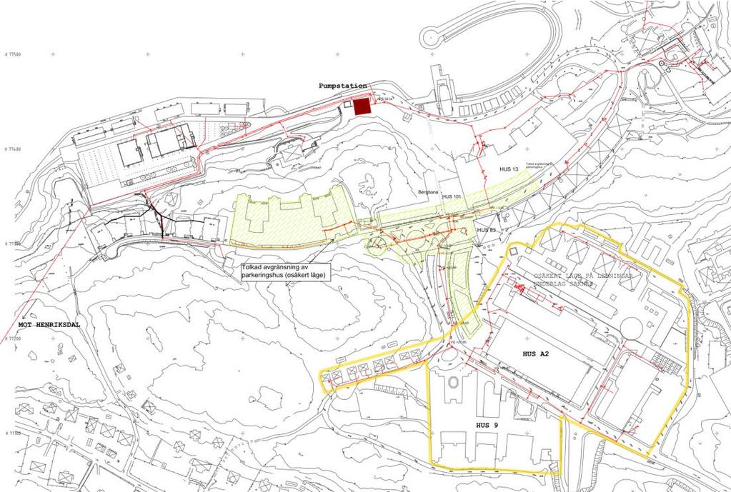 Figur 3 Gult inringat område visar spillvattensystemet som leds via S300 under hus 13 Förutom den kommunala huvudledningen finns ett stort antal ledningar i fastigheten (sk VVS-ledningar) avsedda för