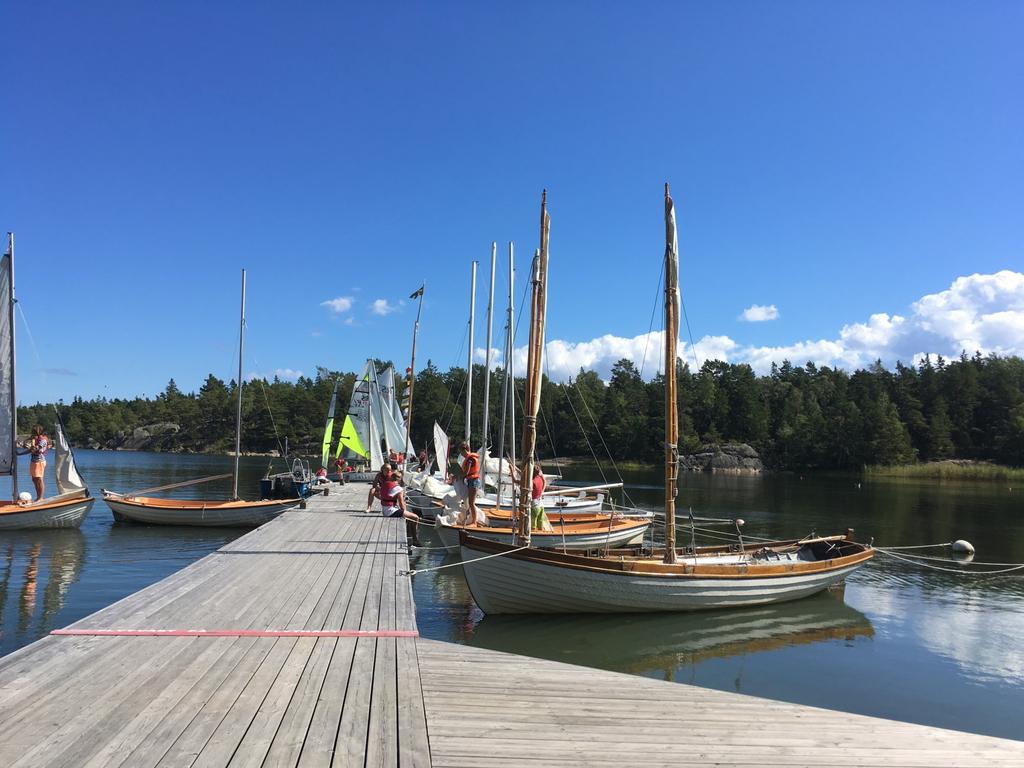 6 Innegrupper på Vässarö Definitivanmälan skickas till kansliet inom fyra veckor Internet / datorer På flera platser på Vässarö finns ett öppet WiFi.