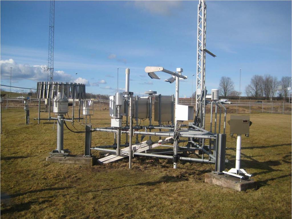 Gammastationer (2) Gammastationerna mäter doshastighet (miljödosekvivalent) och nederbörd.