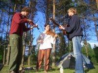 Sydöstsvenska folkmusikområdet täcks i huvudsak av Skåne, Blekinge, Småland, Öland, Gotland, Östergötland, Sörmland och Halland. Ange i anmälan vilken som är din musikdialekt.