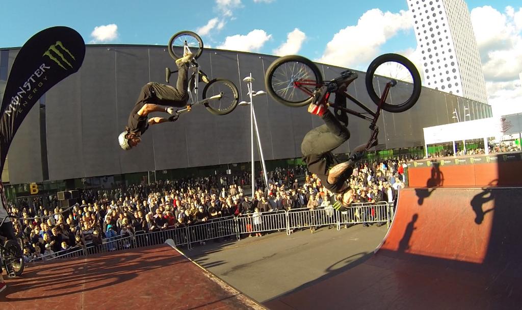 BMX, skate och kickbike åkning Stinsen arenas tillfälliga ramppark kommer finnas tillgänglig under avsatta tider 6-19 aug så att du kan använda den.