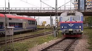 Tågtrafiken ökar kraftigt Tågtrafiken i Sverige har ökat markant de senaste tio åren, samtidigt har inte järnvägsnätet byggts ut i samma utsträckning.