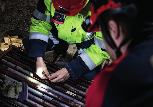 Vi genomför diamantborrning för att kunna konstatera var det finns malm, vilken storlek och mängd det rör sig om. Underlaget från borrningen ger även strukturgeo logisk information.