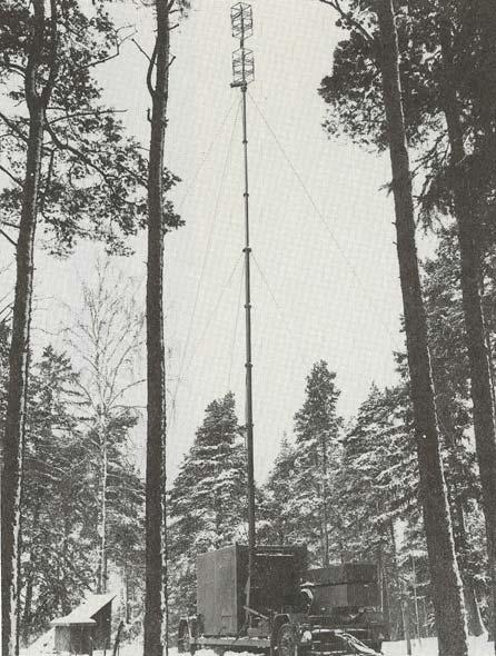 Sändarutrustningen utgjordes av två VHF radiokanaler RK-02. RK-02 är en enkanals VHF radiostn med frekvensområdet 103-156 MHz, AM/FM med 40 W uteffekt.