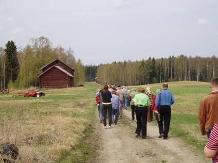 FINNSAM-konferensen i Järbo våren 2006 Av Tor Eriksson, Örebro Fredagen den 12 maj Vårens Finnsamkonferens ägde rum i Gästrikland, ett av skogsfinnarnas mest betydande inmarschområden.