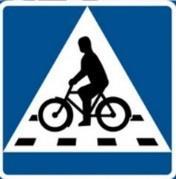 Använd vägmärkesförordningens blåa standardtavlor för cykelvägvisning utanför centralorterna.