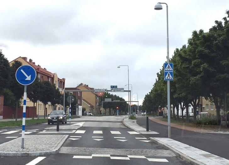 Vägvisning och upplysning om avstånd till nästa ort ska göras på huvudcykelnätet.