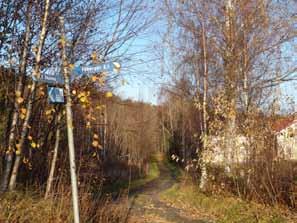 Närheten till havet skapar goda möjligheter till rekreation. I Ullånger finns en småbåtshamn och härifrån går även turbåtar till Ulvön och andra öar i Höga kusten.