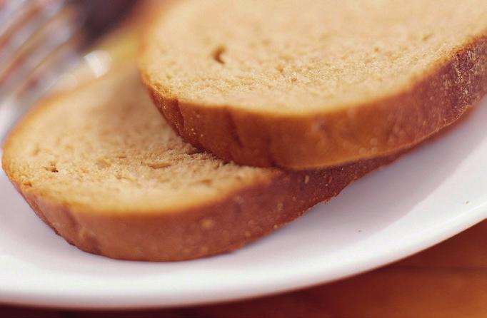 LINGONKORN SKIVAD POTATISLIMPA SKIVAD Ett smakrikt bröd med fullkorn och saftiga