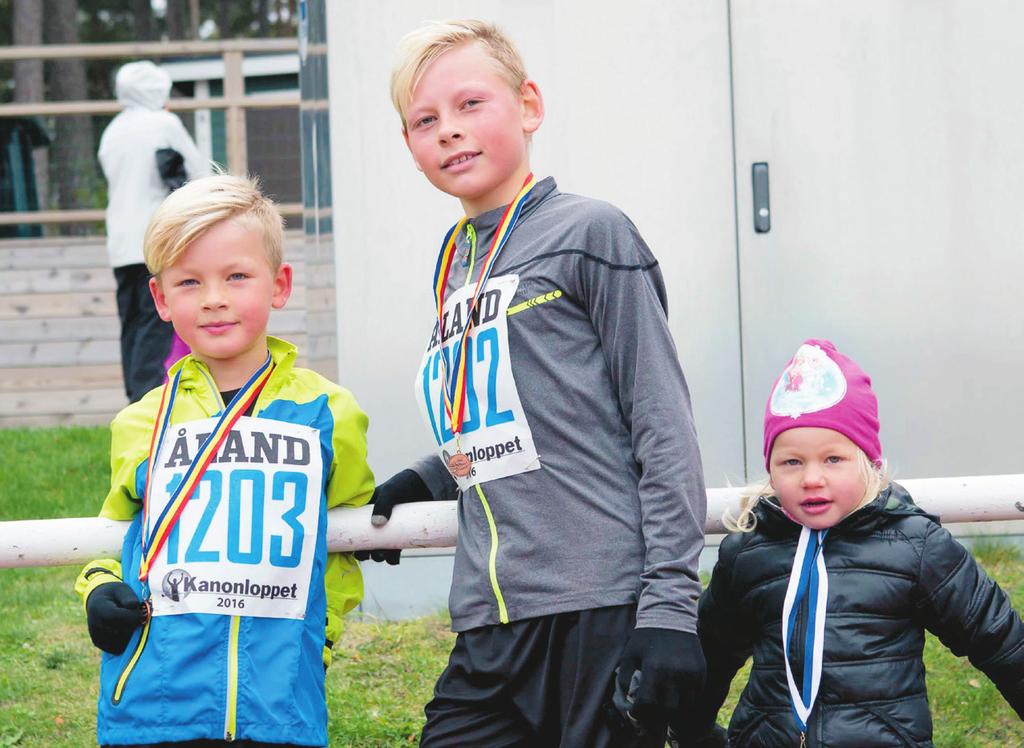 Följ oss gärna på Kanonloppet/Ålandsmarschen Åland Servering under Kanonloppet Vid WHA serverar ÅID-friidrott (från kl. 10.