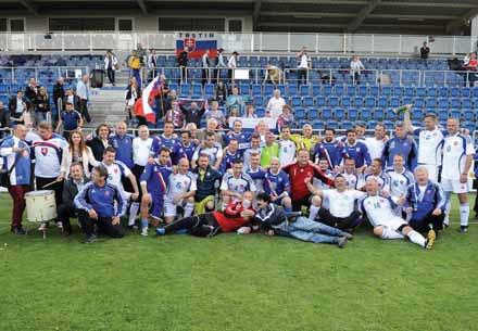 FOTO MARIÁN PAVLÍK K dispozícii sú len Kozákovi Slovenskí starostovia sú futbaloví majstri Európy.