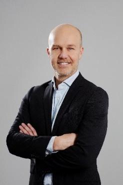 Grell Johansson har flera års erfarenhet inom press och marknadsföring.