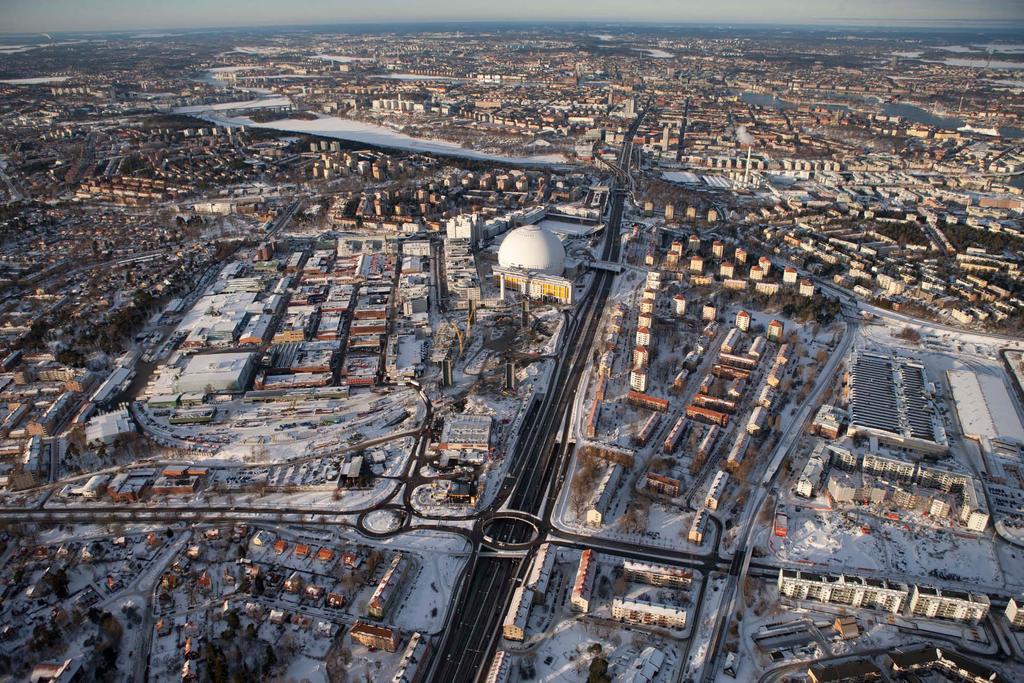 BAKGRUND Stockholmsregionen växer mycket snabbt. Bara inom Stockholm stad har befolkningen de senaste åren ökat med över 10 000 personer per år och år 2030 beräknas staden ha över en miljon invånare.