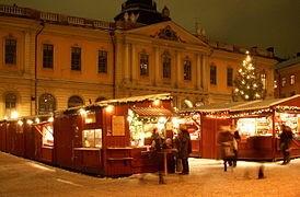 Julmarknad på Fredriksdal Söndag 10 december Vi åker med stor buss till Helsingborg. Vi tittar på julmarknaden på Fredriksdal. Ta med pengar om du vill köpa något. Ta med pengar till lättare lunch.