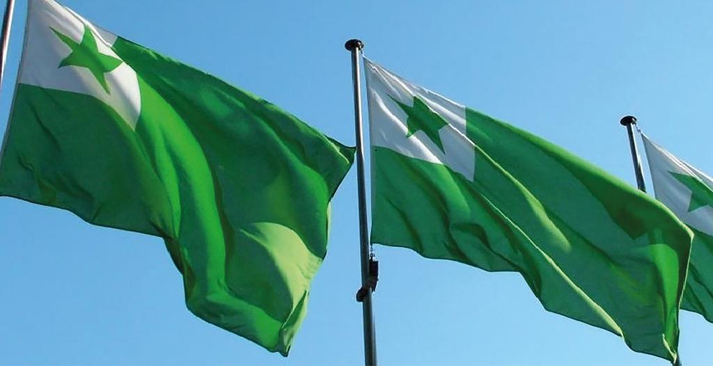 MITT LIV MED ESPERANTO Min far var esperantist, socialist och pacifist redan när han på 30-talet bodde i Finland. Jag har ärvt mina idéer från honom.