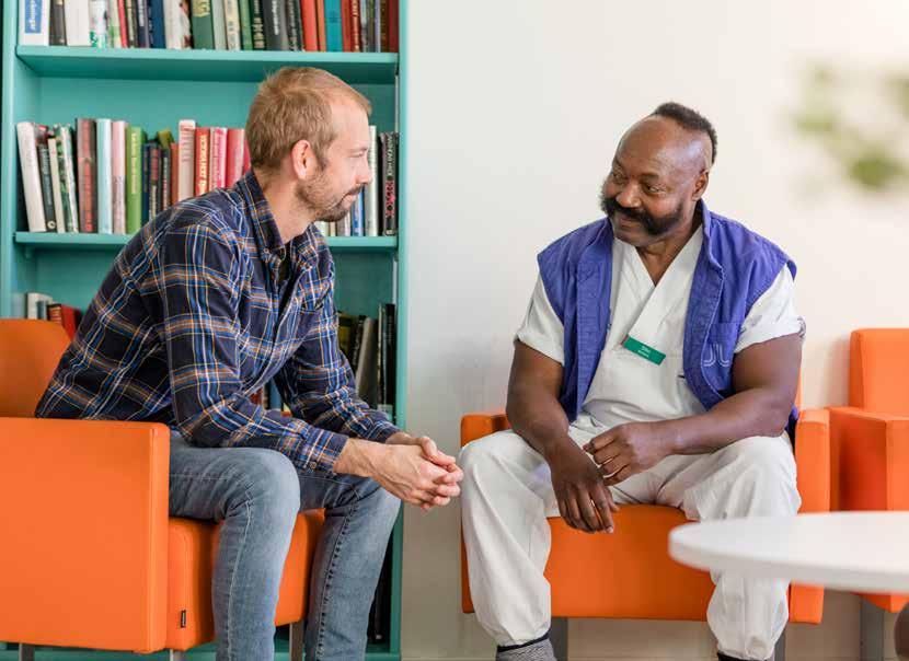 Patientens förväntningar och upplevelse av Självvald inläggning mättes med PESI (patientenkät Självvald inläggning), en semistrukturerad enkät inspirerad från Norge (9).