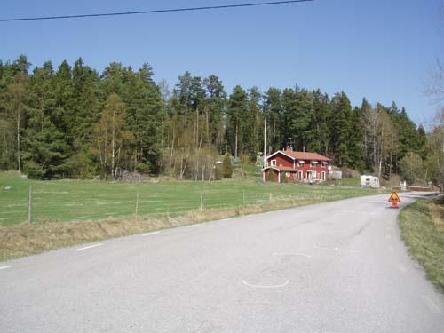 Nr 40 Område: Nysättra Zon Mellersta Förslag Samfälld med kommunal anslutning Start senast 2010 Beskrivning Norr om Nysättra ligger ett fritidshusområde som är detaljplanerat på 1960-talet.