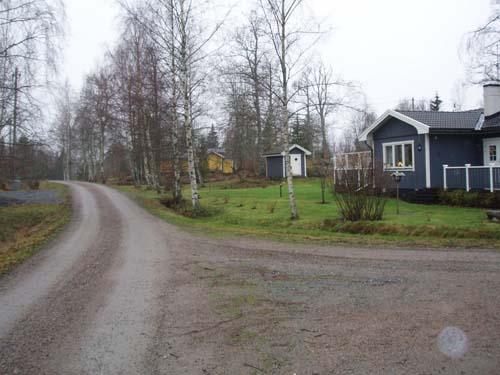 Nr 33 Område: Lågarö Zon Mellersta Förslag Samfälld med kommunal anslutning Start senast 2020 Beskrivning Lågarö är en ganska utspridd by omedelbart norr om Södersvik.