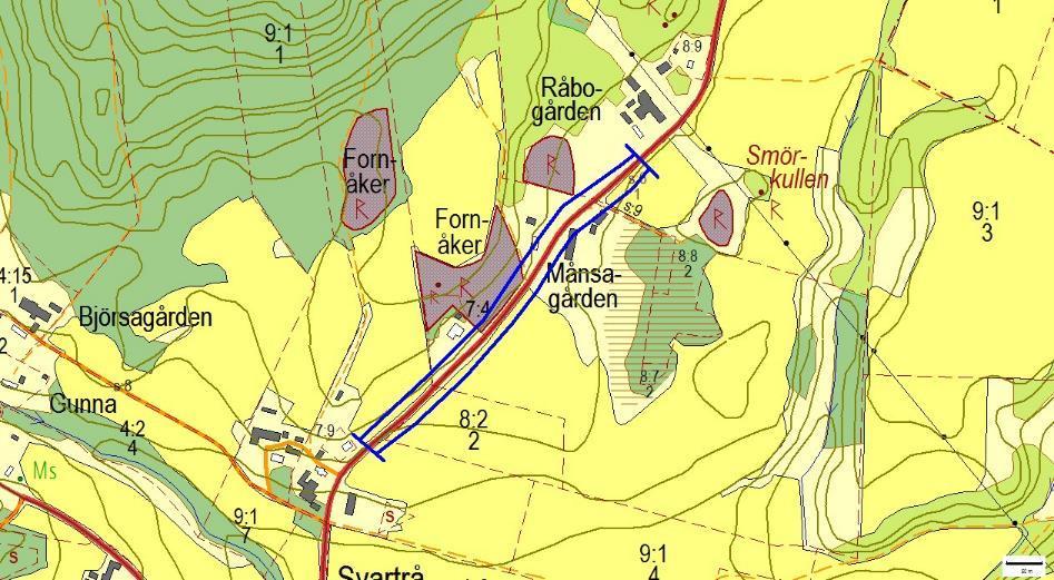 782, Månsagården, SVARTRÅ Motivering: Vägkant med hävdgynnad flora och sandblottor.