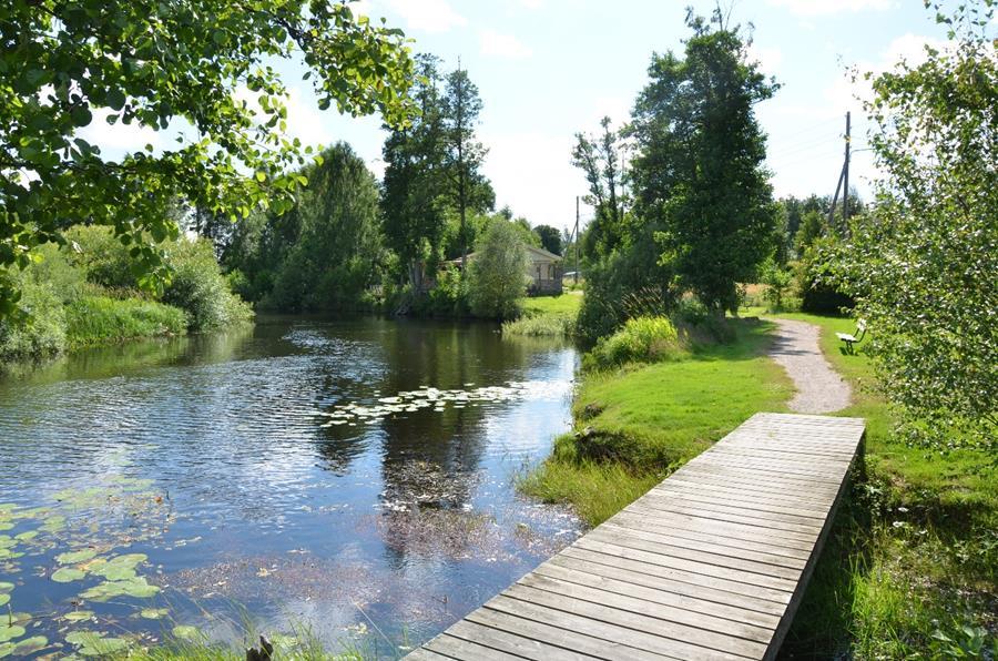 o o En promenadstig anläggs från badplatsen Mulavad söderut till Öjavägen. Badplatsen görs mer badvänlig för mindre barn och någon anordning tillförs i samråd med ortens ungdomar.