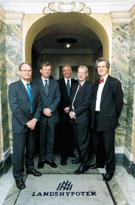 Företagsledning Från vänster: Per Smedberg, finanschef, Håkan Lidenholm, vice verkställande direktör samt chef ekonomi