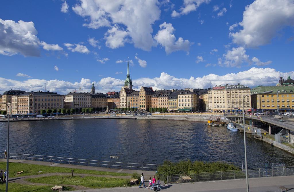 STOCKHOLM HAR TAGIT FRAM EN SKYFALLSMODELL Stockholm som är beläget vid Mälaren och Östersjön behöver värna sitt vackra men samtidigt sårbara läge i ett förändrat klimat.