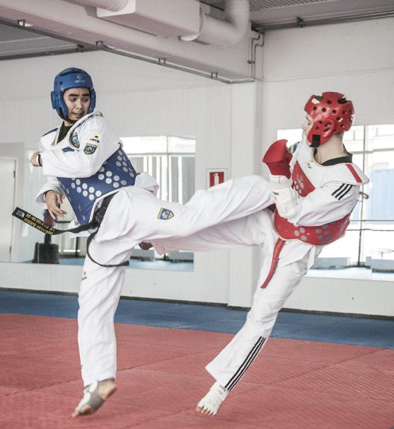 Taekwondo Tennis LOKALER: Malmö Idrottsgymnasium. Träningen bedrivs i välutrustad styrkelokal, på löpbanor och i löpspår.