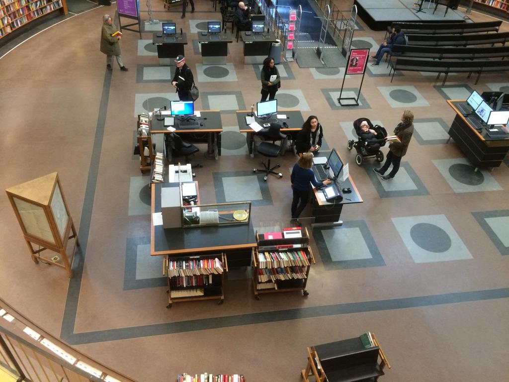 Besök och aktiva låntagare Stockholms stadsbibliotek. Foto: Elisabet Rundqvist. Det finns två typer av besök på biblioteken. De fysiska och de virtuella.
