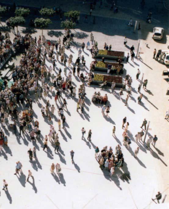 » Det nya Drottningtorget reflekterar Trollhättans identitet och historia som knutpunkt mellan Vänerns vatten och Västerhavet genom dess