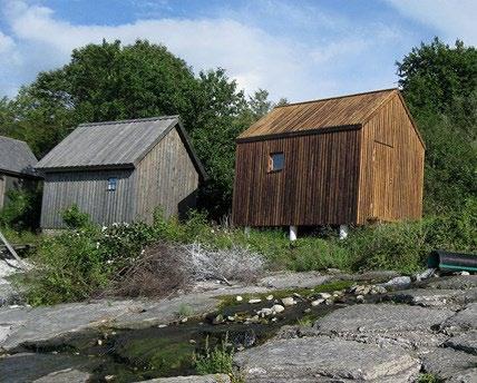 8. KOMPLEMENTBYGGNADER & BYGGDA DELAR I Norrtälje Hamn behövs ett antal mindre byggnader för olika funktioner eller service, och byggda