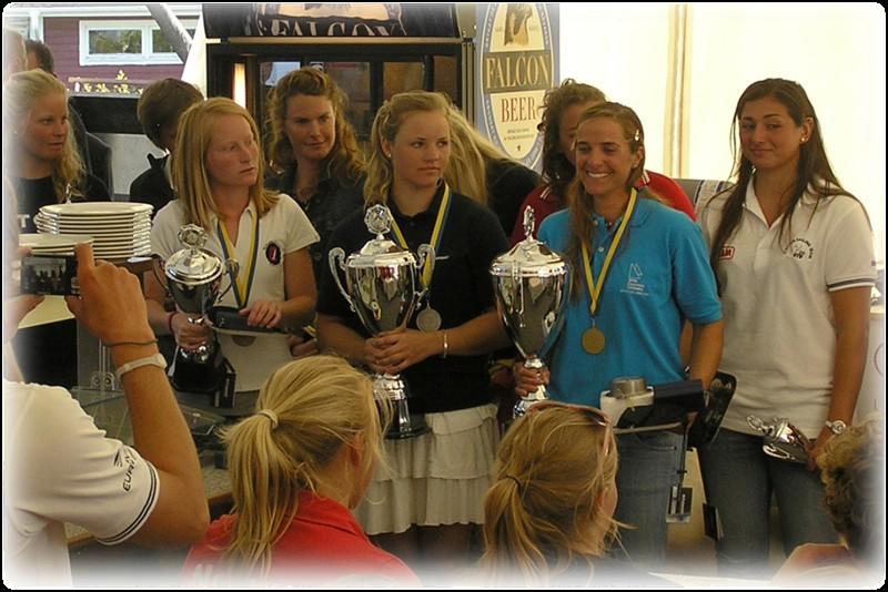 Juniorsektionen Klubben har haft fina tävlingsframgångar de senaste åren. Hanna Klinga vann JSM i E-Jolle 2009, och tog VM-silver 2010.