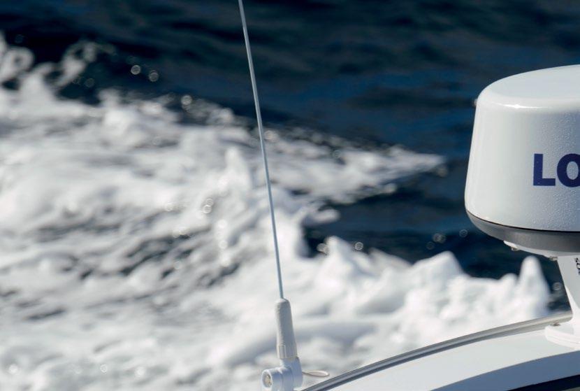 NÄTVERKSLÖSNINGAR Oavsett om du navigerar, håller kontakten med andra båtar i området, övervakar vädret eller bara strömmar musik från din smartphone erbjuder Lowrance lösningar