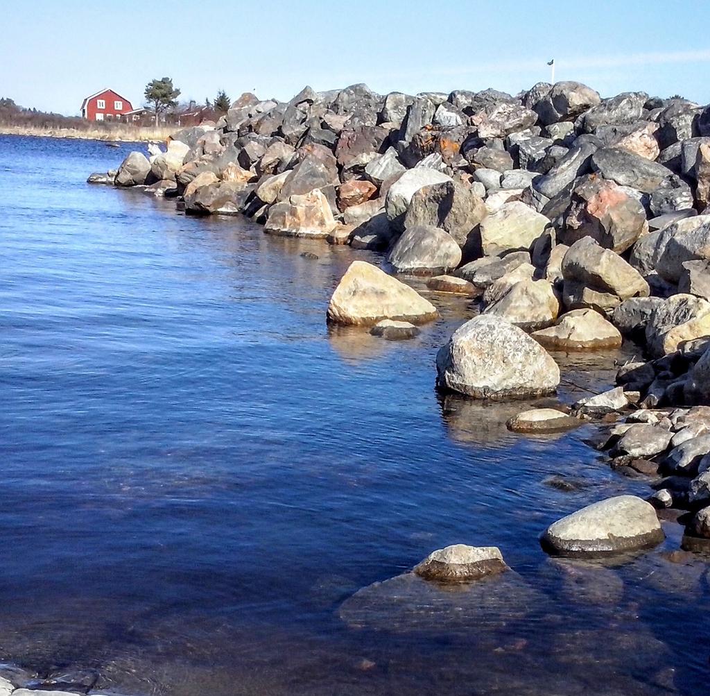 Bada i Tierps kommun i sommar! Kanske har du inte besökt alla badplatser som finns i kommunen? Titta på listan nedan. För en karta över alla bad gå in på kommunens hemsida.